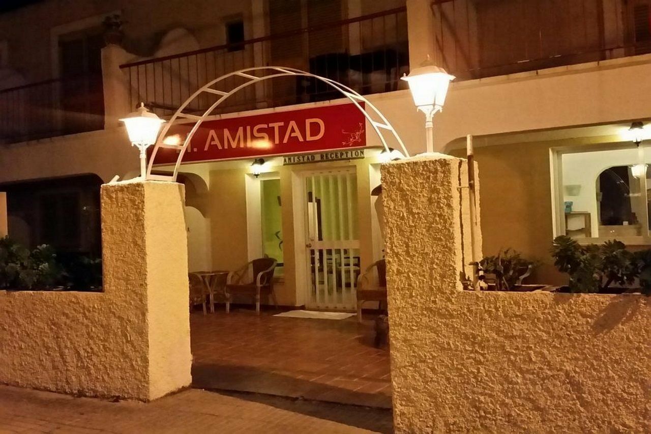 Hostal Amistad Peguera Exteriör bild